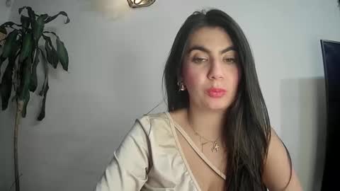 Snapshot of evacollins12 chatting on March 11, 4:30 am evacollins12 online show from March 11, 4:30 am