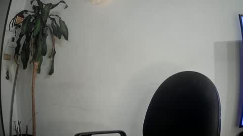 Snapshot of evacollins12 chatting on March 12, 2:41 am evacollins12 online show from March 12, 2:41 am