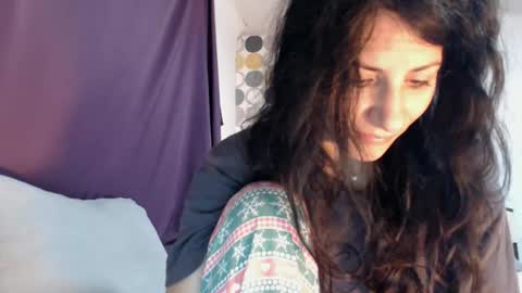 Snapshot of evacrisxxx chatting on October 8, 3:13 am hornycrissyyourlove online show from October 8, 3:13 am