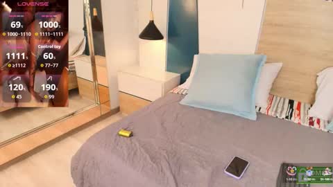 Evadne online show from October 15, 7:15 pm