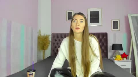 Snapshot of evalaniss chatting on January 29, 5:09 am Eva online show from January 29, 5:09 am