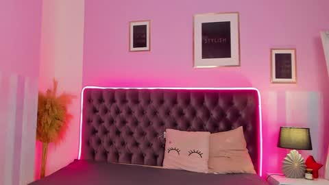 Snapshot of evalaniss chatting on January 21, 7:04 am Eva online show from January 21, 7:04 am