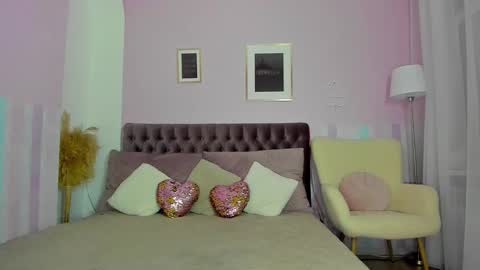 Snapshot of evalaniss chatting on October 13, 3:30 am Eva online show from October 13, 3:30 am