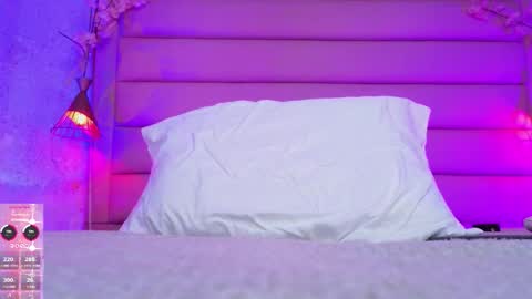 Evangelyne online show from February 8, 4:54 pm