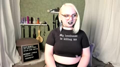 Evan Harlowe online show from March 7, 11:38 pm