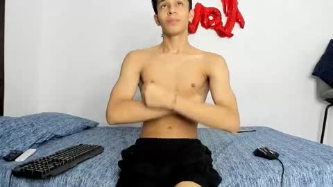 Snapshot of evans_collins24 chatting on October 4, 6:11 am Evans collins24 online show from October 4, 6:11 am