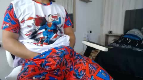 Snapshot of evans_king chatting on February 25, 9:37 pm Evan online show from February 25, 9:37 pm