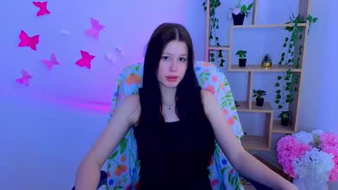 EvaOnyx online show from February 19, 11:42 am