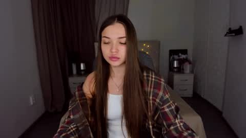 E V A  online show from January 30, 10:08 am