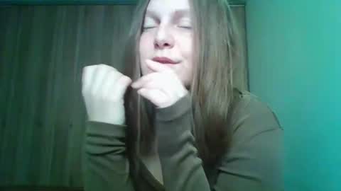 evasapples2026 online show from May 12, 7:23 pm