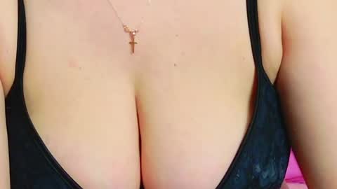 evasinclairr online show from April 3, 4:19 am