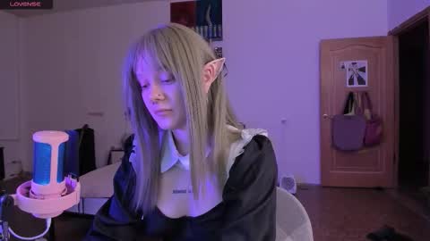      online show from November 11, 4:31 pm