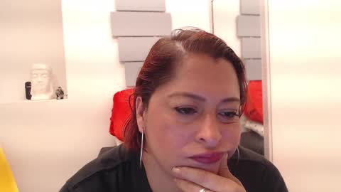 Eva Twiss online show from November 6, 1:47 pm