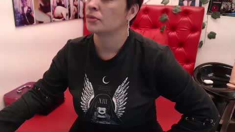 Eva Twiss online show from March 6, 11:25 am