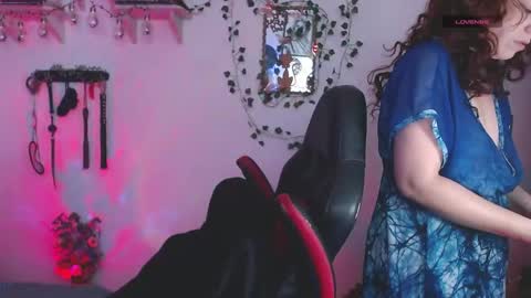 Eve Blue  friends. IG eve blue77 TW EveBlue 1 OF eveblue7 online show from March 16, 12:25 am