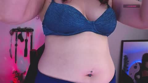 Eve Blue  friends. IG eve blue77 TW EveBlue 1 OF eveblue7 online show from March 22, 6:50 am