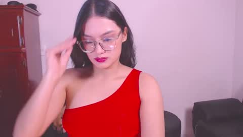 Snapshot of eve_rox18 chatting on October 22, 10:18 am Eve Rox18 online show from October 22, 10:18 am