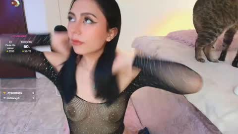 Evette   online show from June 3, 10:37 pm