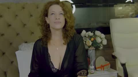 EveHamilton online show from September 19, 7:39 pm