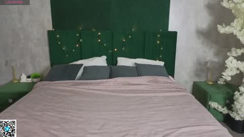 Evelina online show from April 14, 1:20 am