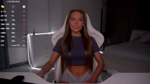 Evelina online show from March 24, 3:18 pm