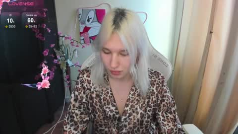 Evelina online show from April 2, 5:04 am