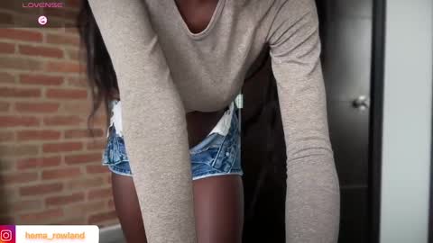 E V E L Y N  online show from March 7, 12:12 pm