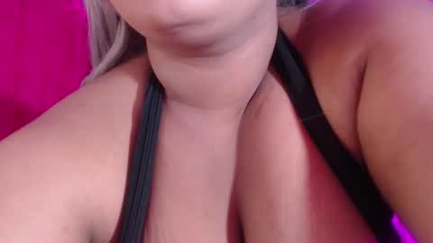 Evelyn Sandoval online show from March 2, 2:16 am