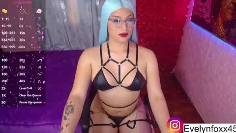 evelyn Foxx new account online show from October 5, 7:32 pm