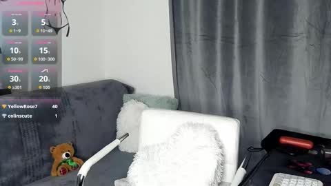 Evelyn online show from December 5, 4:49 pm