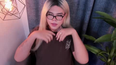 evelynn smith online show from January 30, 3:40 pm