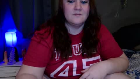 Evelyn Vanderbilt online show from December 3, 1:23 pm