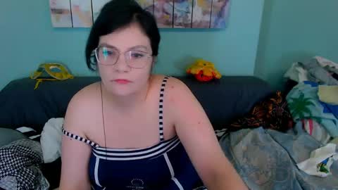 Everly online show from April 12, 10:14 pm