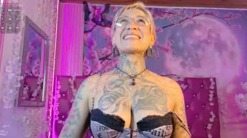 everlyn_sexx online show from March 26, 3:17 pm