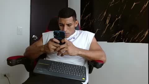 luis online show from July 21, 6:21 pm