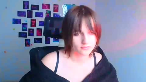 Evie online show from December 19, 8:26 pm