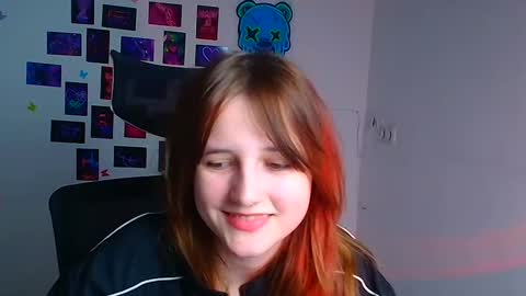 Evie online show from December 2, 10:41 pm