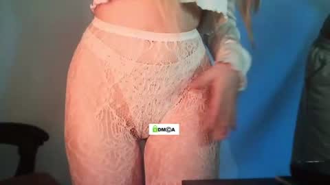 Renesme White Im here from Monday to Friday online show from July 29, 7:30 am