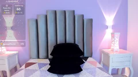 evierouse_ online show from July 18, 10:01 pm