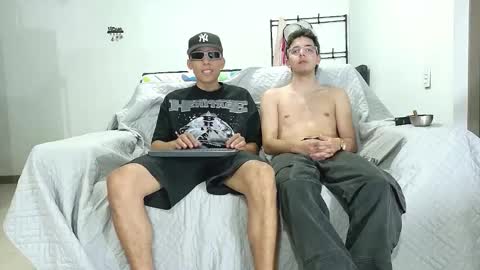 evil_boss1 online show from April 21, 4:19 am