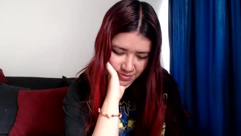 evilheart_69 online show from September 18, 6:45 pm