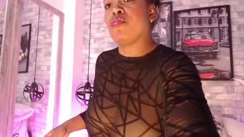 Evycruz online show from December 5, 1:01 pm