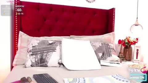 Evycruz online show from March 12, 1:30 pm