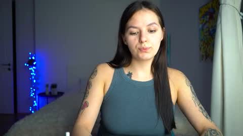 ewelynscott online show from December 2, 11:36 pm