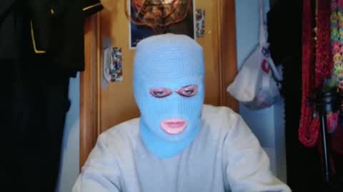 exhibitionistartist1 online show from May 4, 12:28 am