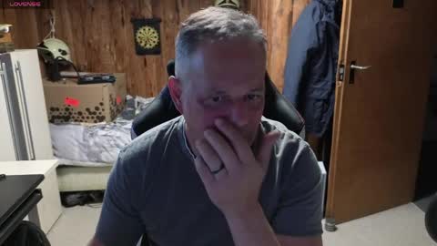 exibe1219 online show from April 4, 3:30 pm