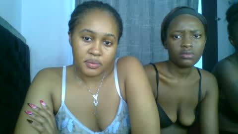 exotic_cutiee online show from June 23, 5:26 am