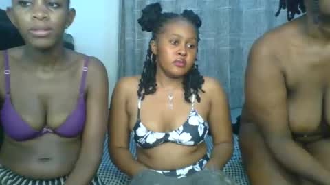 exotic_cutiee online show from April 20, 9:29 pm