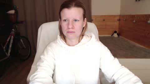 Crystal online show from December 4, 9:29 pm