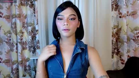 I DO EVERTHING U WANT BECAUSE IM EXTREME LIAN online show from December 14, 9:04 am